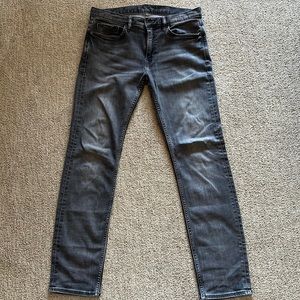 Banana Republic Black faded Traveler slim fit jeans 31x32